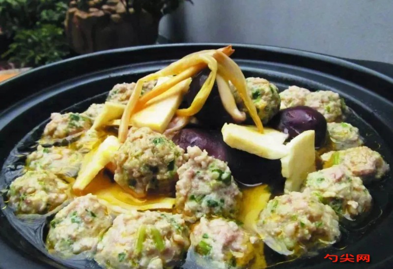 野薺菜鮮肉圓子